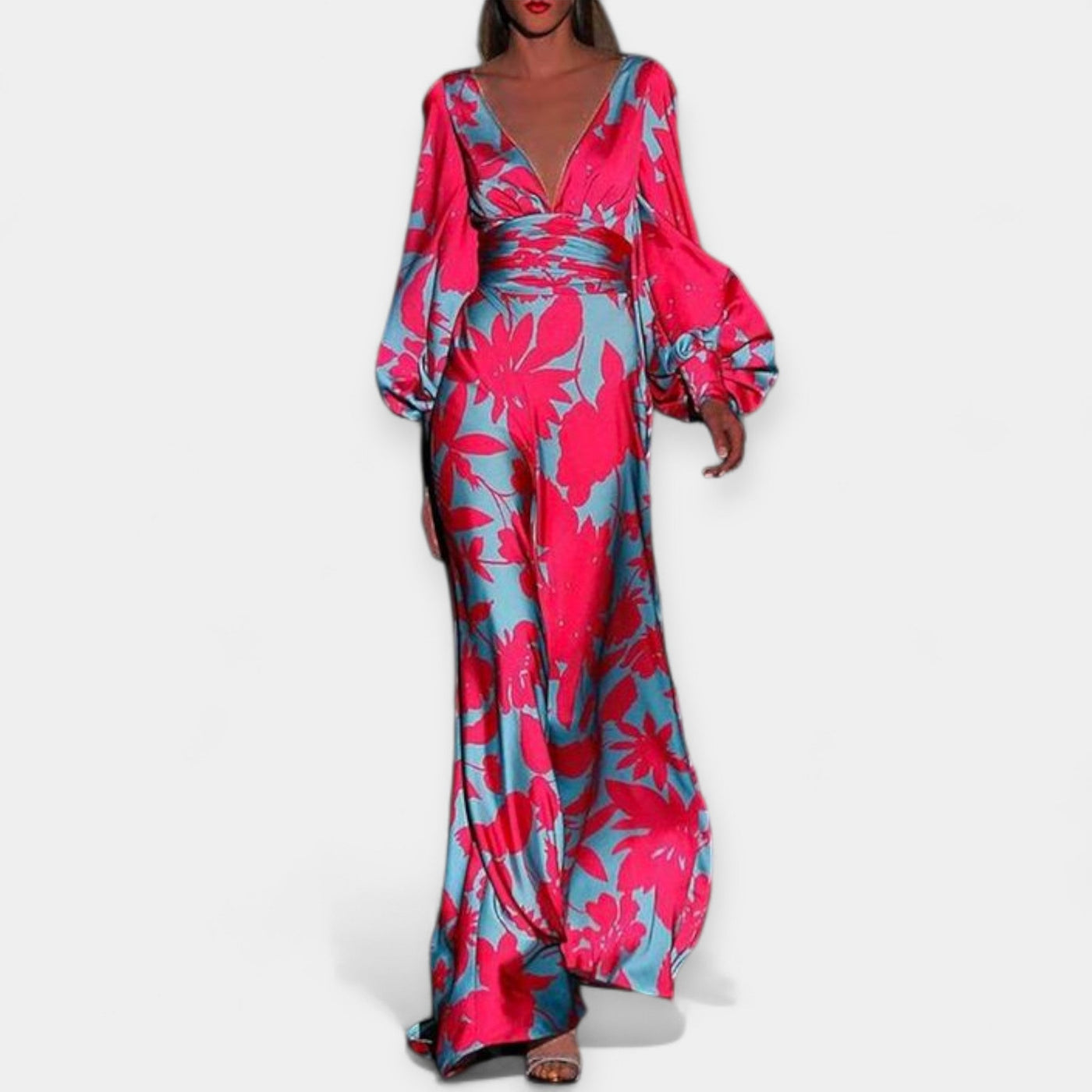 Dress with airy accents