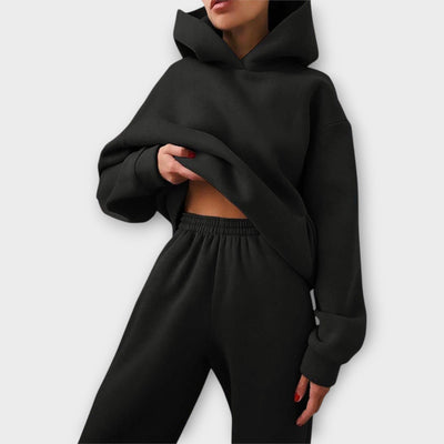 Hooded set with modern comfort