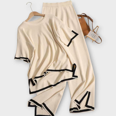 Short-sleeved knitted set with a wide cut