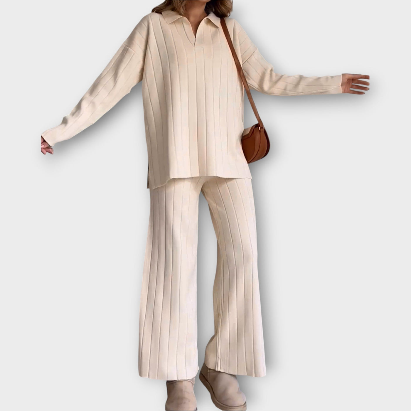 A set with loose lines and minimalist style