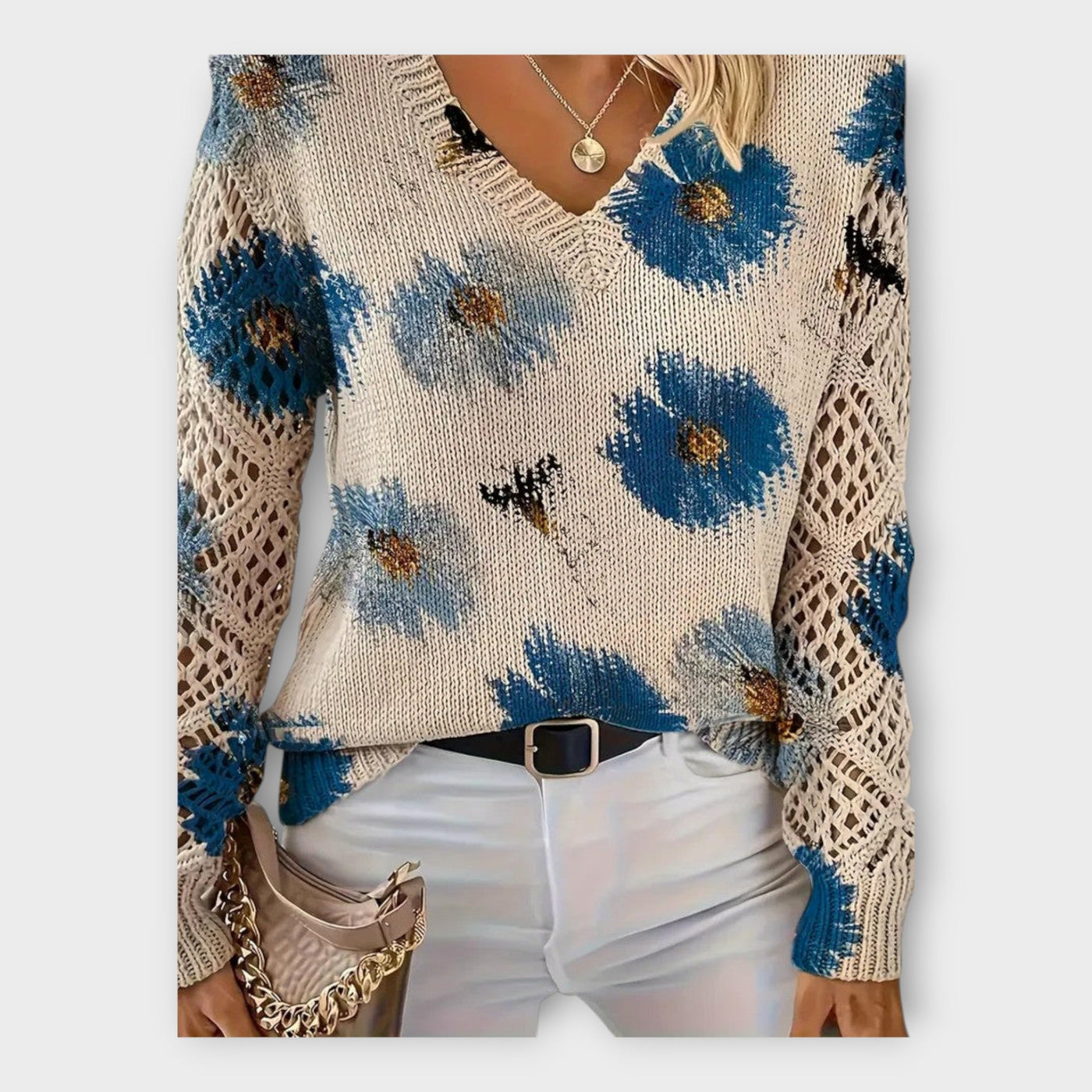 Knitted plus with lace details