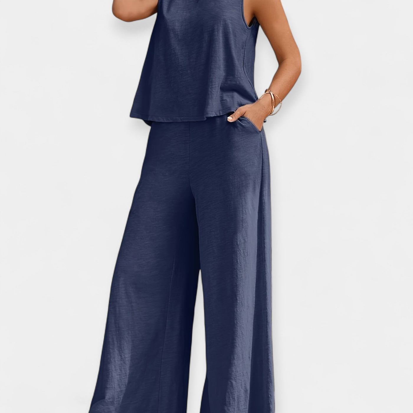 Set with wide top and wide pants