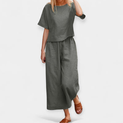 Airy short-sleeved trouser set