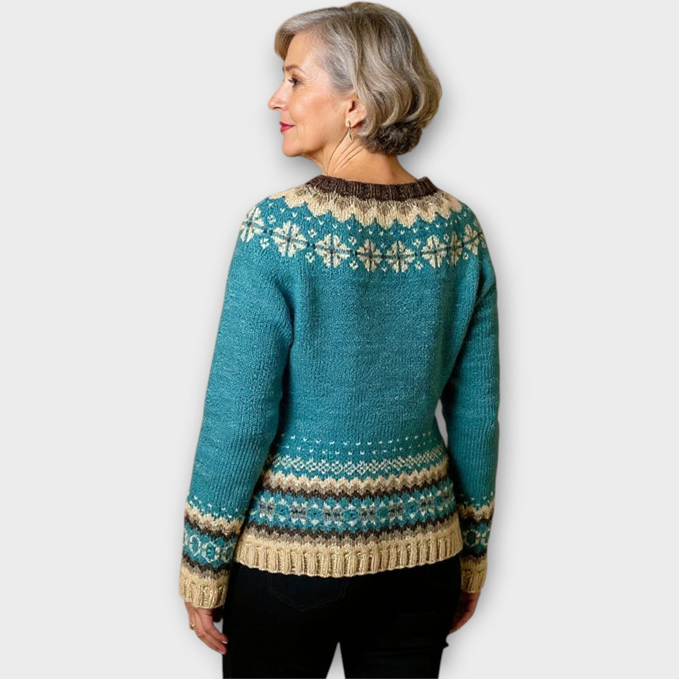 Knitted sweater with buttons