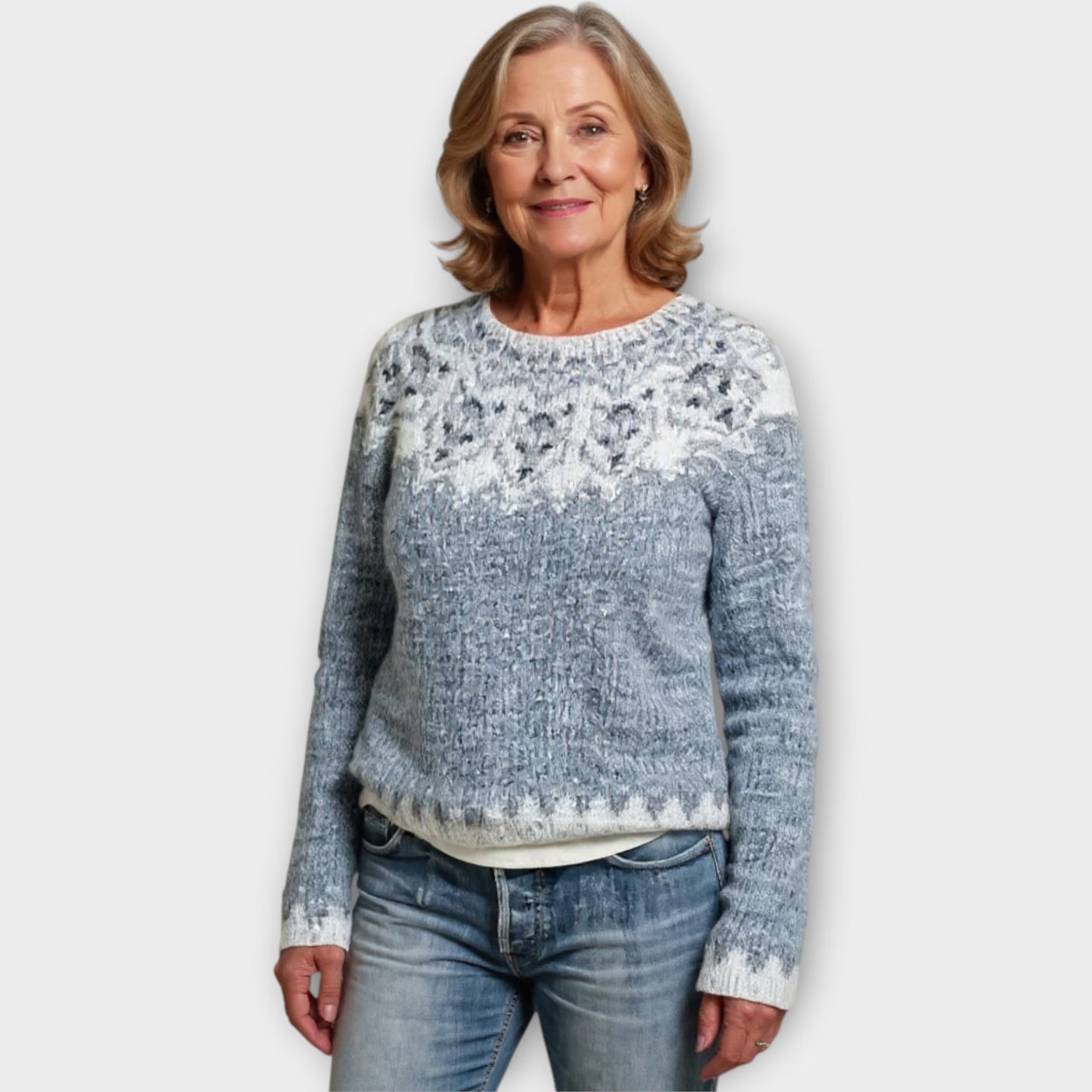 Sweater with distinctive patterns
