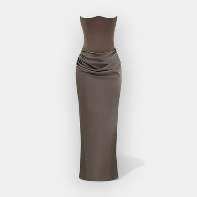 Maxi dress with a Parisian vibe