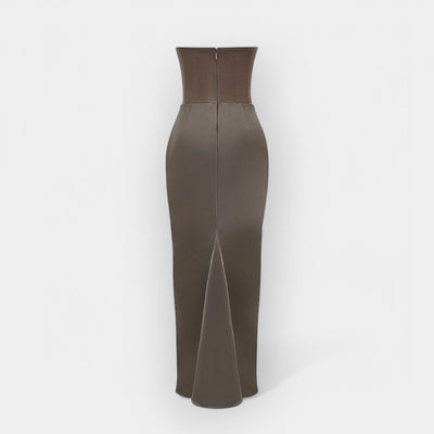 Maxi dress with a Parisian vibe