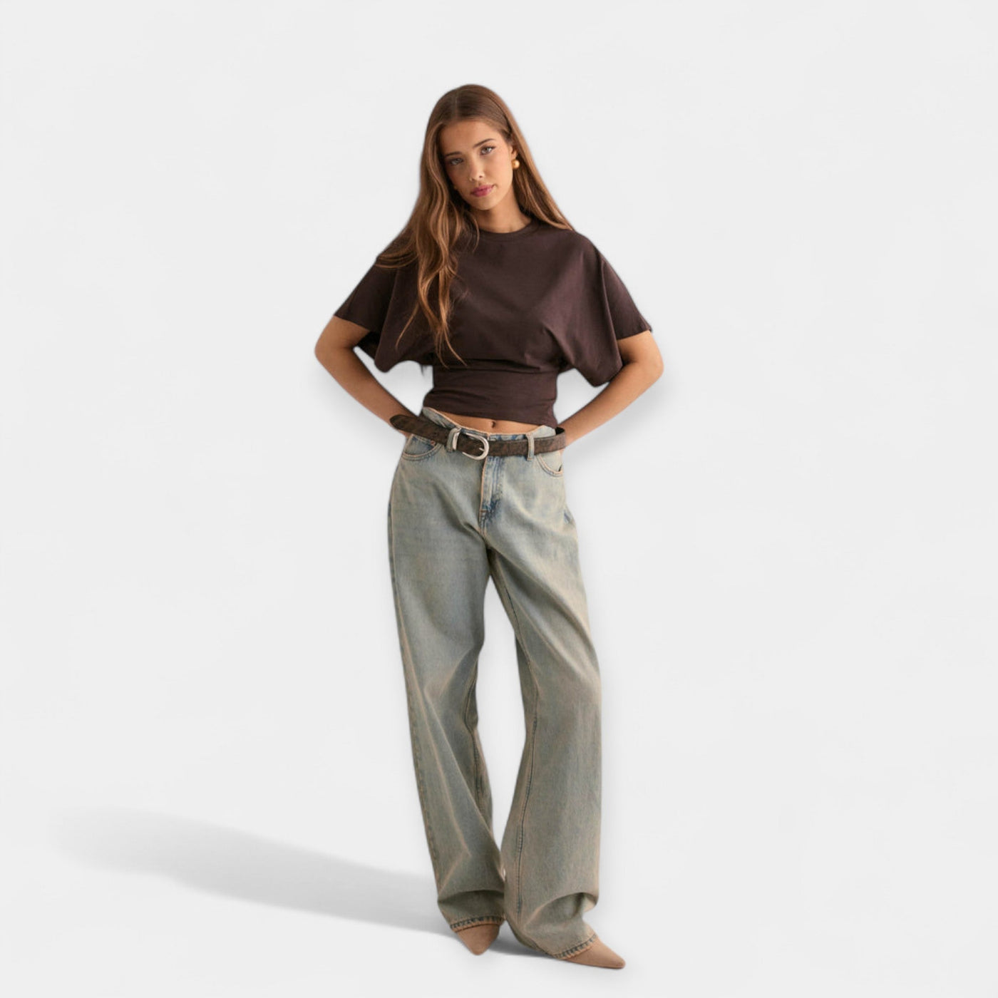 Shirt with wide sleeves