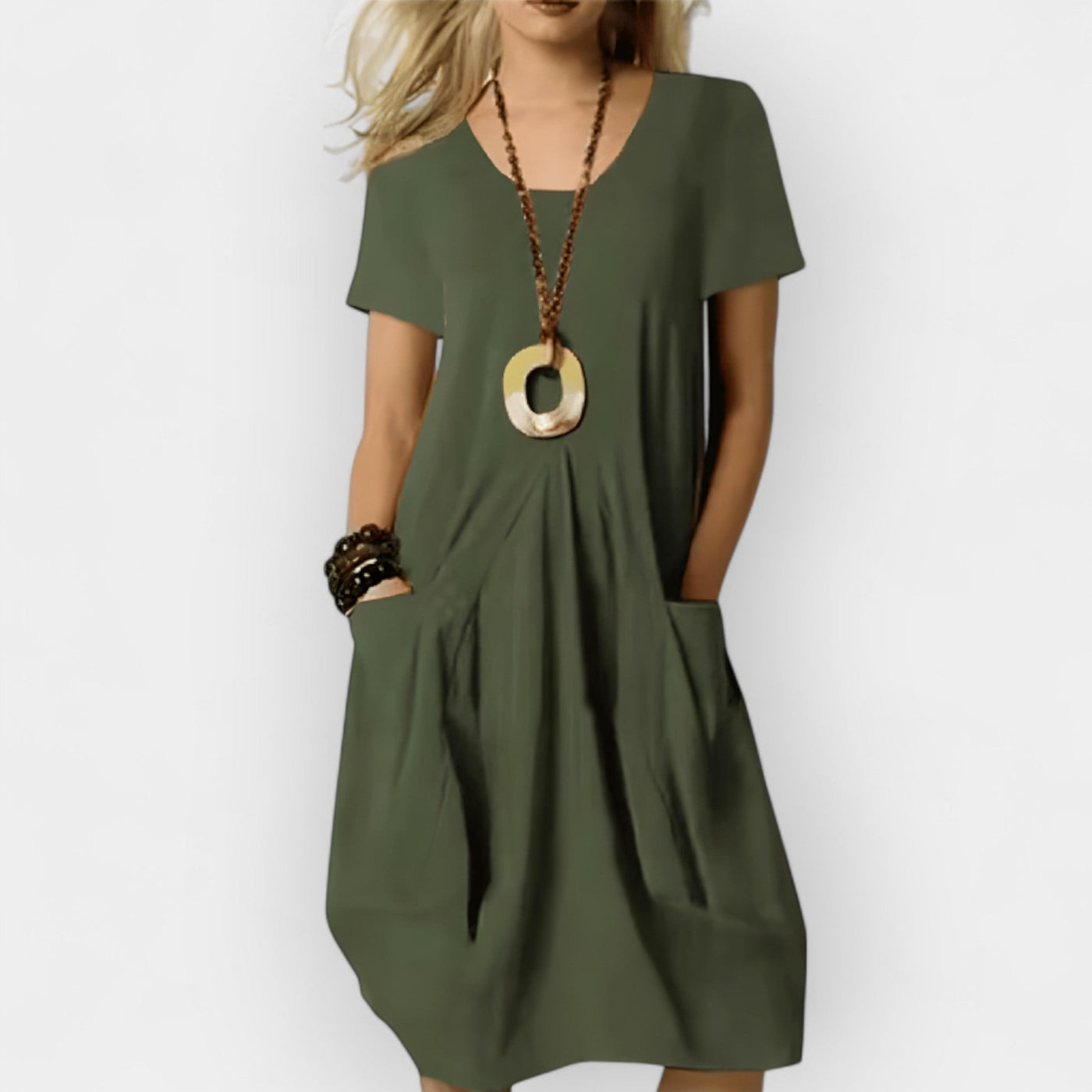 Cotton dress with a flattering line