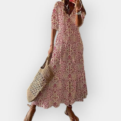 Maxi dress with a bohemian feel
