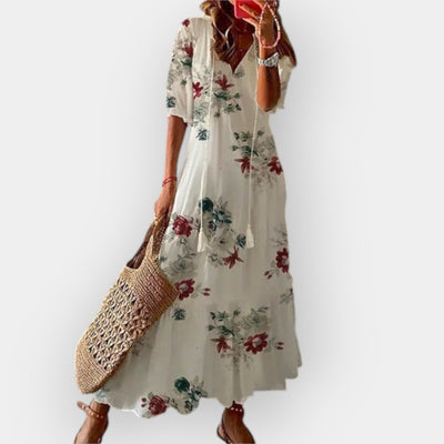 Maxi dress with a bohemian feel